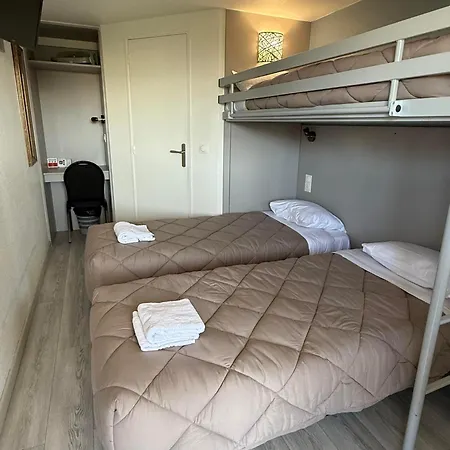 Fasthotel Roissy - Hotel