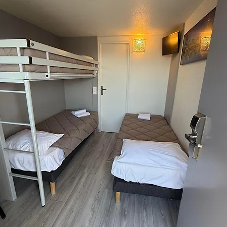 Fasthotel Roissy - 2* Saint-Witz