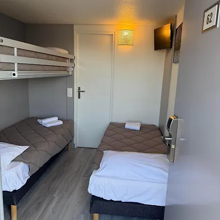Fasthotel Roissy - 2*